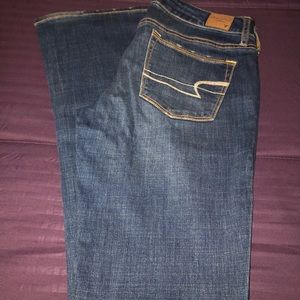 American Eagle Skinny Kick Jeans Size 8